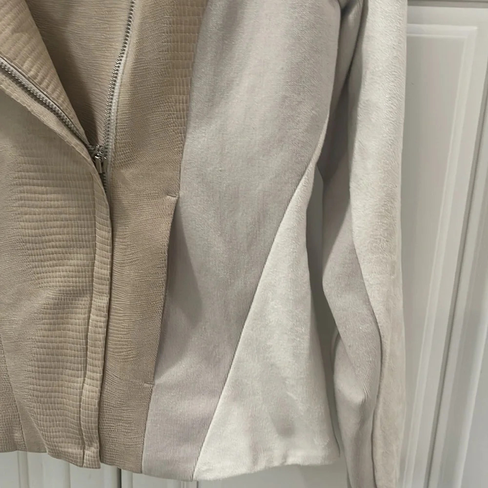 H by Halston Women's Size 2 Beige Cream Tan  Long Sleeve Zip Up lined Blazer - Picture 6 of 15
